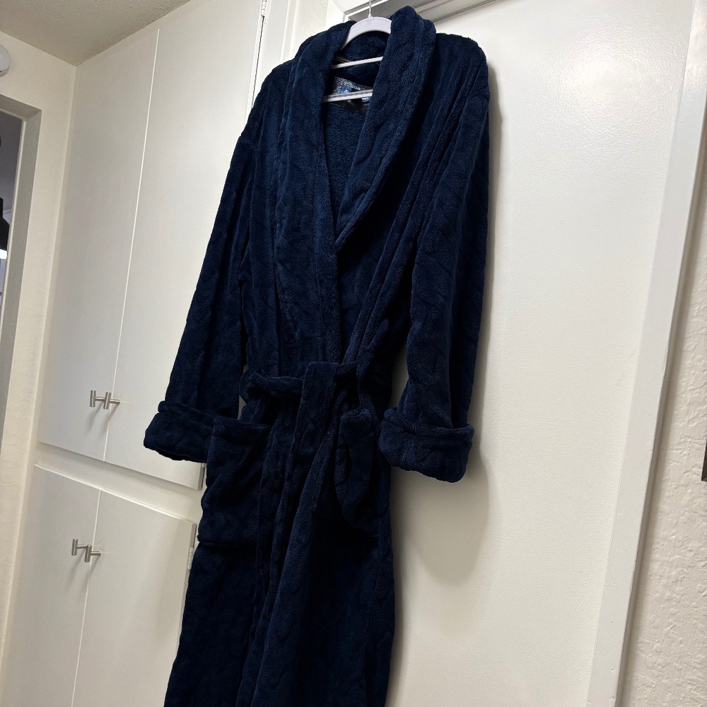 SOFTEST ROBE EVER - Tommy Bahama - size XL